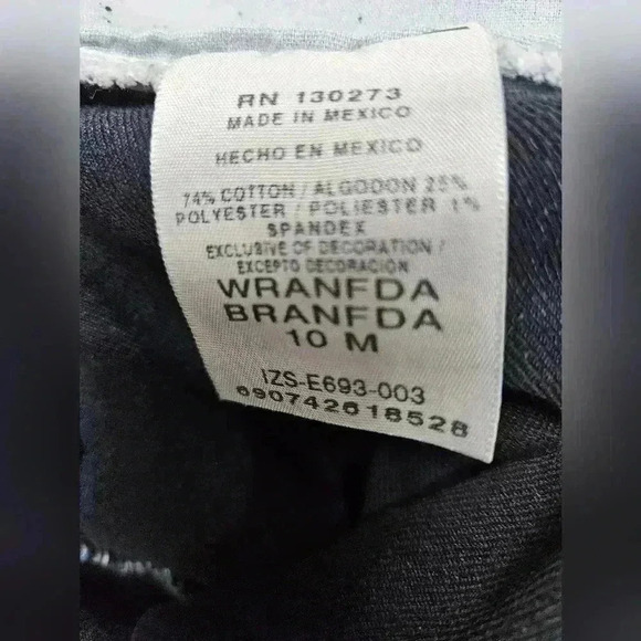 Wrangler early 2000's Relaxed Fit Dark Denim, Size 10 - Picture 4 of 4